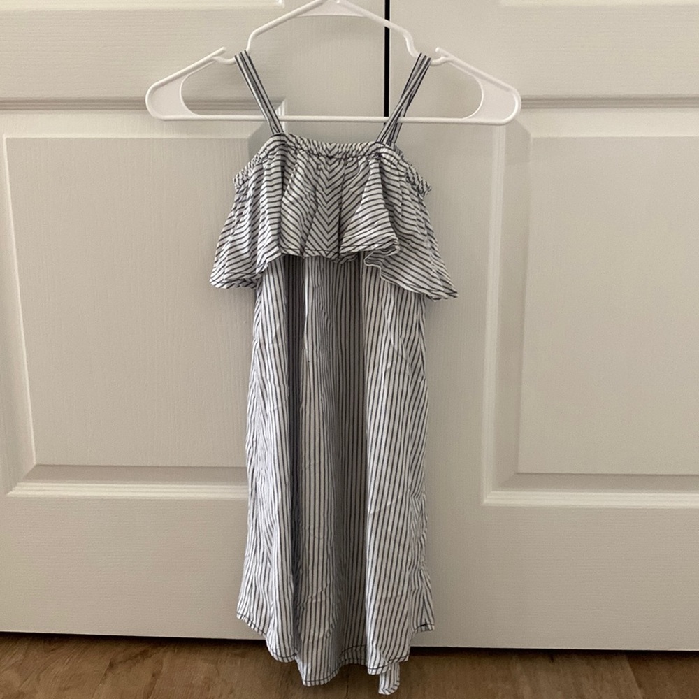 Girls dress size small 7/8